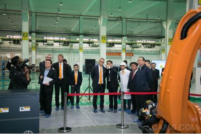 电子行业,机器人,中电熊猫,KUKA