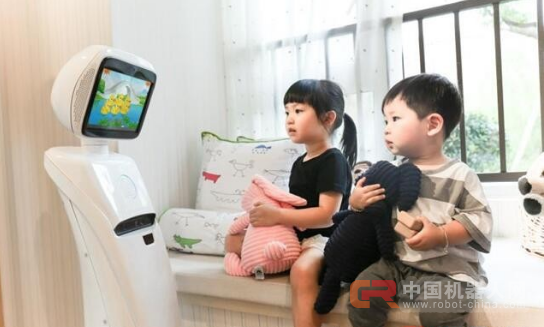 萌翻全场 艾米机器人参加中国国际机器人展