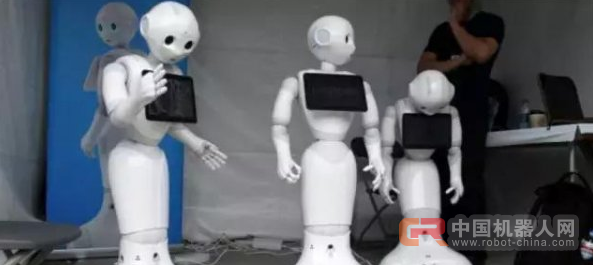 比起市面上这么多的机器人，或许我们更需要一个机器人OS