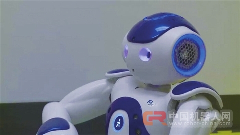 宝宝害怕打针　机器人来帮忙