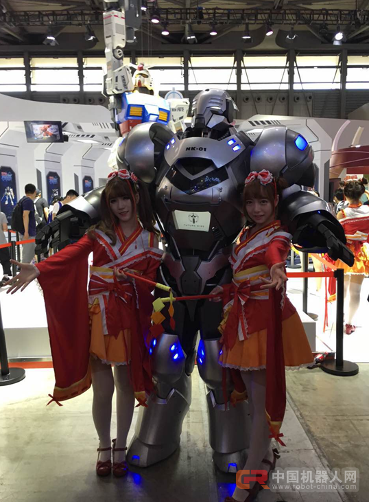 机甲开出次元墙 ChinaJoy现场惊现神秘机器人