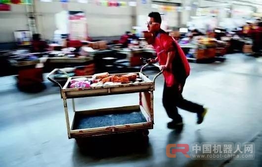 刚刚！马云打开中国最大机器人仓库！