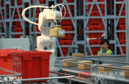 加快实现智能化转型 机器人&ldquo;上岗&rdquo;物流业