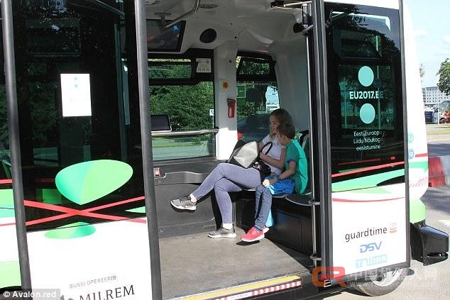 爱沙尼亚无人驾驶公交车被曝多次&ldquo;小状况&rdquo;