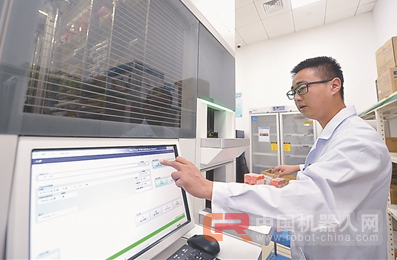 抓药用上&ldquo;机器人&rdquo;