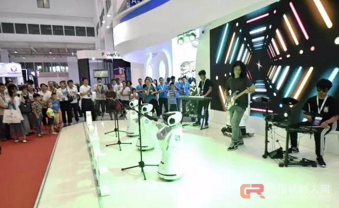 弹钢琴打篮球这些&ldquo;黑科技&rdquo;成精了 智能机器人解锁更多技能