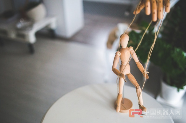 被人工智能入侵的社交媒体里,你我都是傀儡