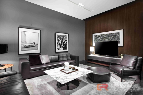 32吋成了年轻人的专属？可年轻人都不爱看电视了