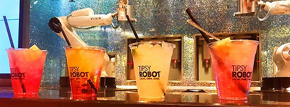 拉斯维加斯出现首家机器人酒吧,没有调酒师安抚酒鬼们的情绪了