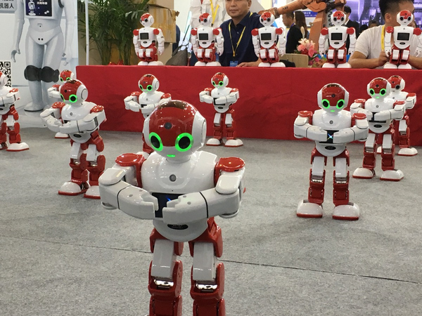 机器人成十六届&ldquo;制博会&rdquo;最亮点