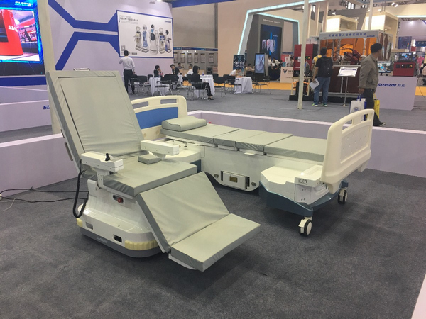 机器人成十六届&ldquo;制博会&rdquo;最亮点