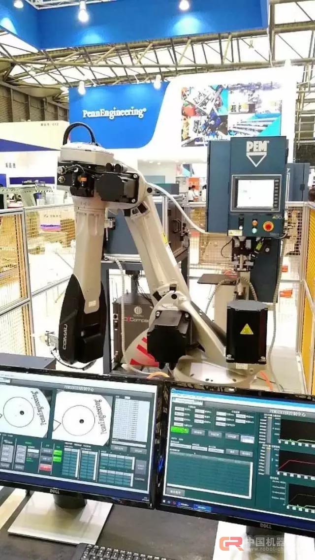 柯马机器人助阵合作伙伴AMTS 2017 展台掠影