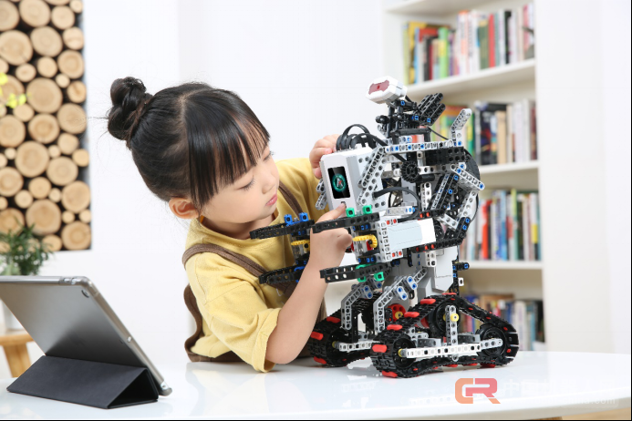 提升综合能力、让孩子爱上学习的十大教育机器人 