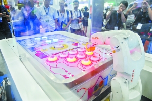 库卡智能机器人再升级