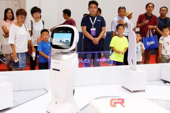 科沃斯机器人再得媒体赞誉 引领行业发展