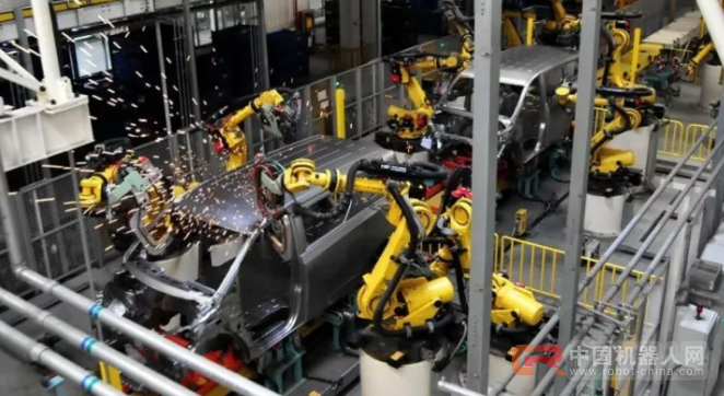 上汽大通D90：流水线上造定制车，柔性生产玩出新花样