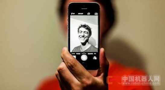 新型人工智能系统可以帮你实现3D自拍效果