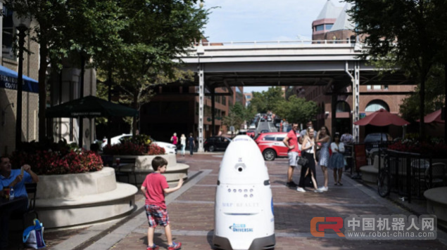 人类请注意:我叫Rosie 是一名机器人保安