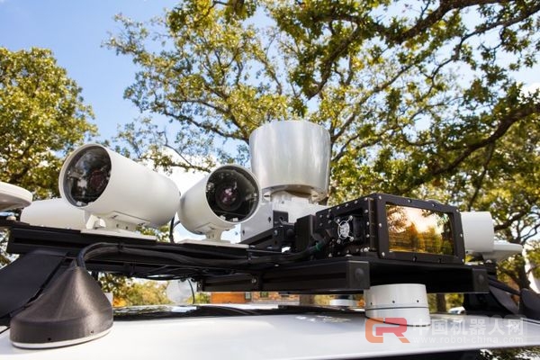 出乎意料:丰田无人驾驶汽车原型配置双方向盘