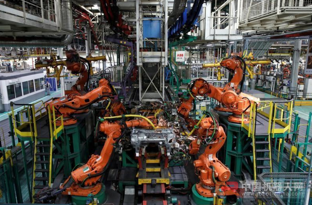 电子行业推动:2016年工业机器人销量增长16%