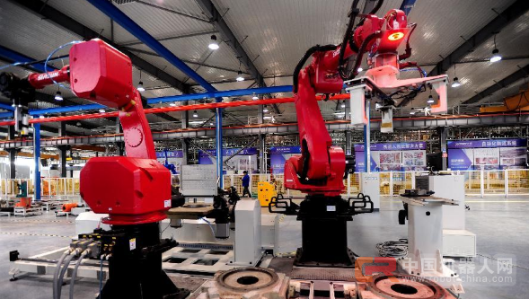 美商务部长罗斯称中国工业机器人产业或将威胁美国