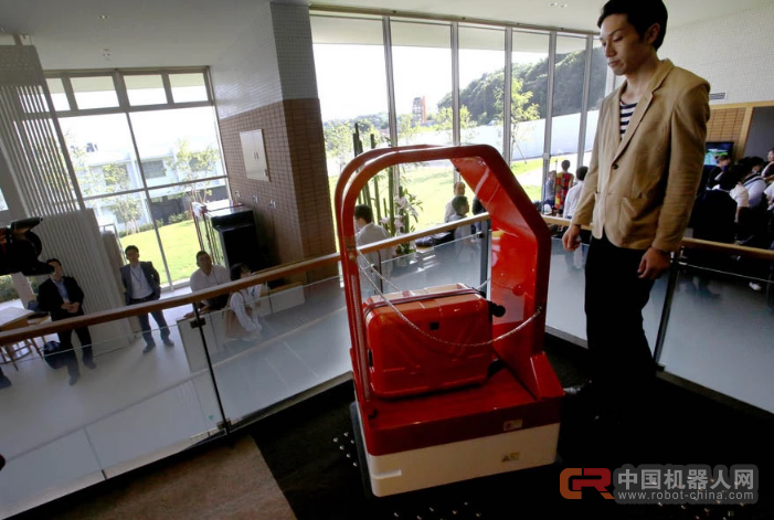 机器人酒店来了，接待你的可能是&ldquo;美女&rdquo;或者&ldquo;野兽&rdquo;