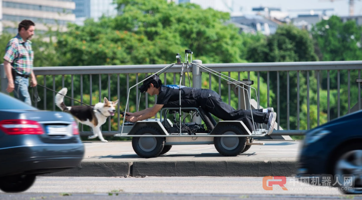 无人车是怎么看世界的？德国科学家发明了一种工具让人cosplay无人车