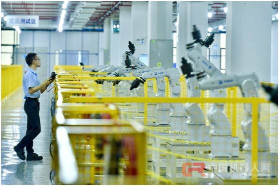 企业智能升级样本:机器人TR8背后 这些公司在角力