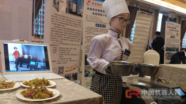 机器人大厨来了 能炒100多道菜