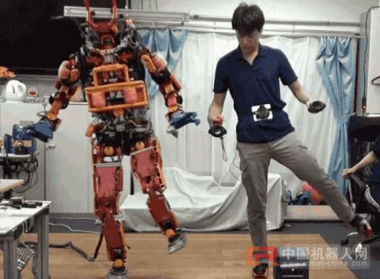 科学家使用HTC Vive控制器操作救援机器人 就像木偶一样