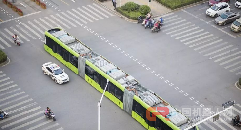 棒呆 | 这辆车神了！走虚拟轨道 可无人驾驶 你想去体验吗？