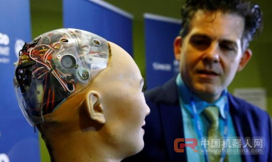 人工智能深度融合拉開序幕 人才等瓶頸亟待破解