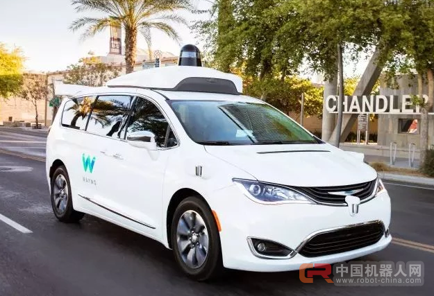 Google无人车往事：傲慢的硅谷傻帽，开保时捷911的老炮