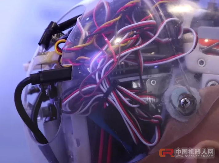 揭秘世界上首位机器人公民，曾扬言要毁灭人类