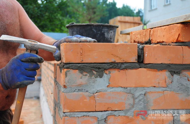 机器人的时代,我还能去工地搬砖挣钱吗?