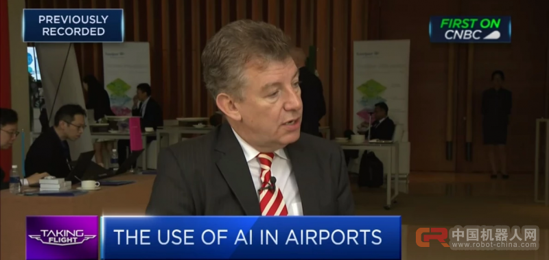 迪拜机场 CEO：AI 时代，机场安检和入境检查都会消失