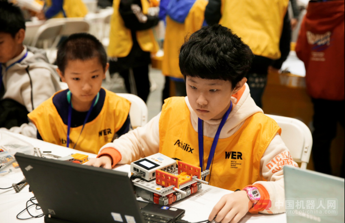 一场属于孩子的教育机器人嘉年华,WER2017世锦赛燃爆申城