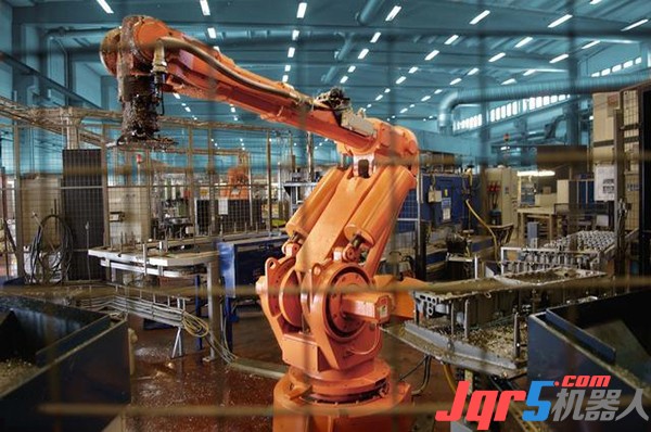 服务机器人与工业机器人，你选择谁？