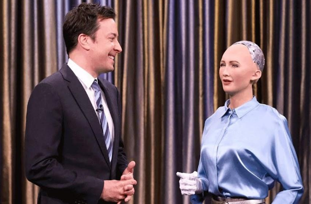 霍金警告：人类不应该研发智能机器人和主动联系外星人