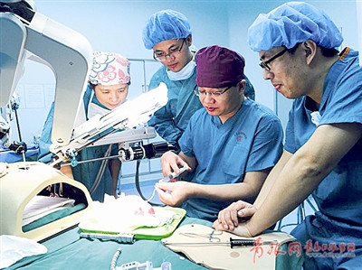 深入五脏六腑还能做手术，青岛这台机器人厉害了！