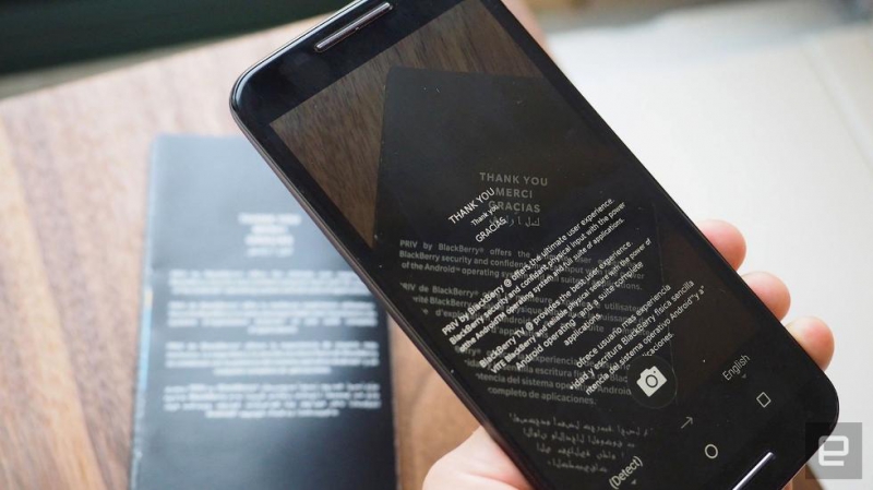 科技巨头抢占AI市场 智能芯片给生活带来怎样变化