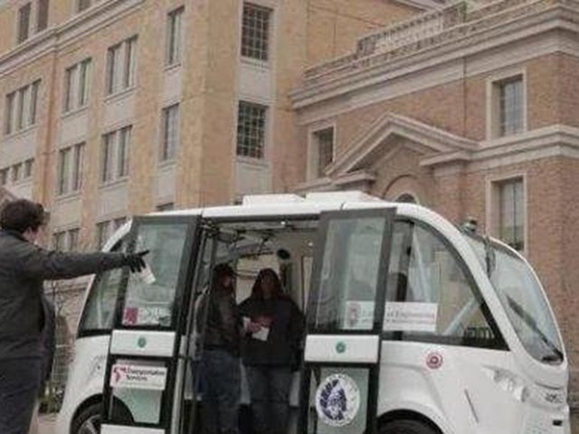 富士康计划用自动驾驶汽车接送厂区数千名员工