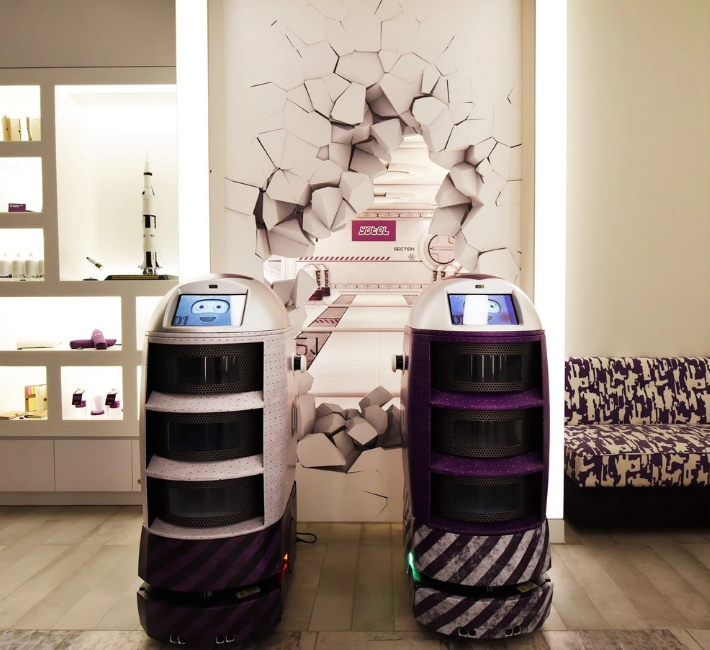 传统酒店智能升级，机器人在新加坡酒店业刮起了一阵风