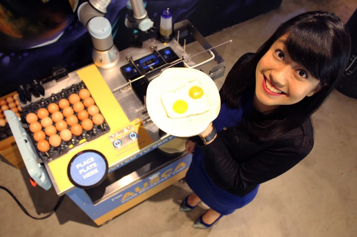 传统酒店智能升级，机器人在新加坡酒店业刮起了一阵风