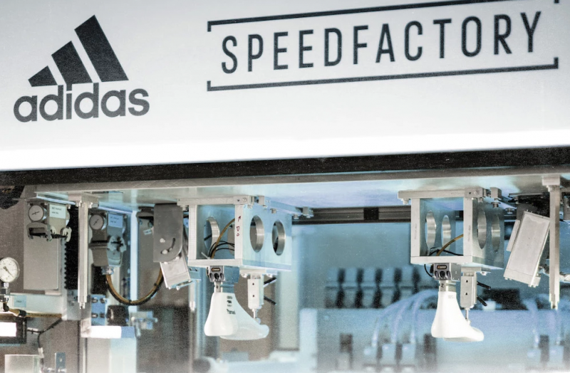 推出定制跑鞋和机器人工厂，阿迪达斯找到未来的方向了吗？