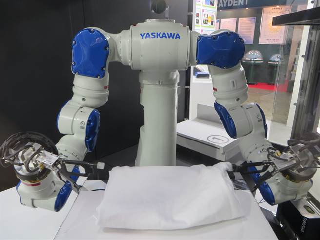 国际机器人展在东京盛大开幕 迭衣 照护等机器人可代劳