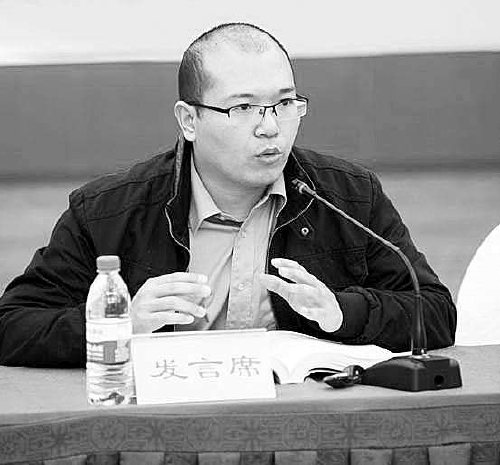 建立机器人监管机制