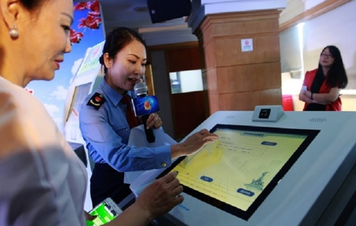 日本借助人工智能 0.3 秒诊断大肠癌；​广州市&ldquo;人工智能＋机器人&rdquo;登记系统将全面上线 | AI 掘金晚报