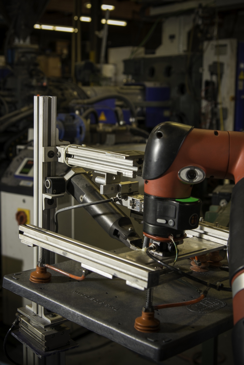 Sawyer智能协作机器人助力注塑公司提升产量