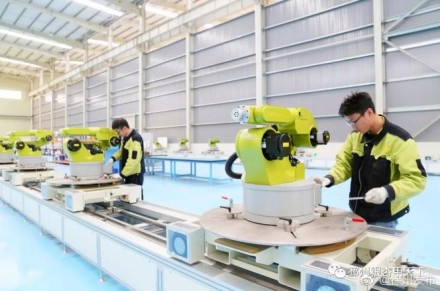 用机器人生产机器人,让实体经济更智慧!